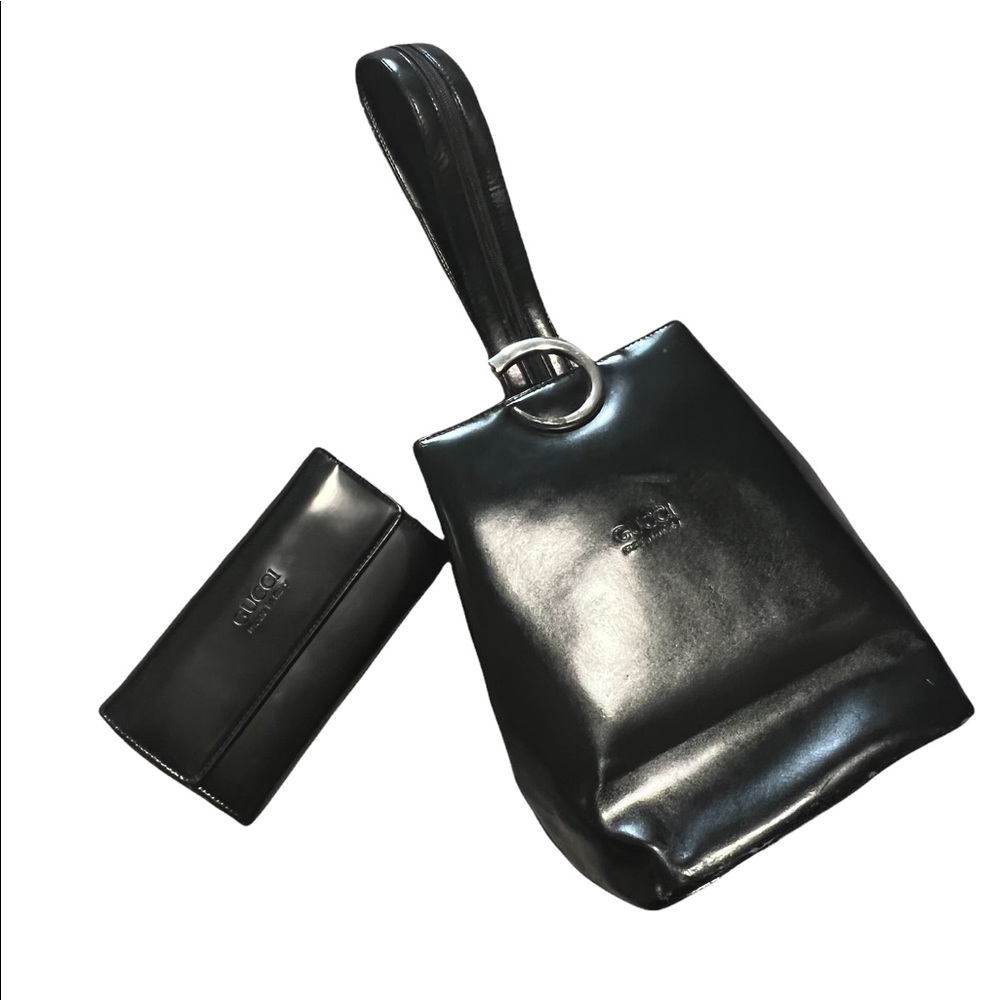 Black purse and wallet